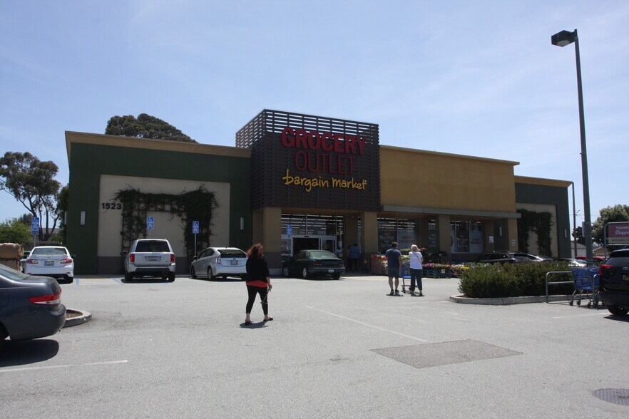 Primary Photo Of 1523 Fremont Blvd, Seaside Supermarket For Sale