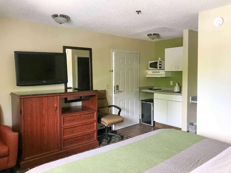 More Photos Of 3822 Ogeechee Rd, Savannah Hotel For Sale