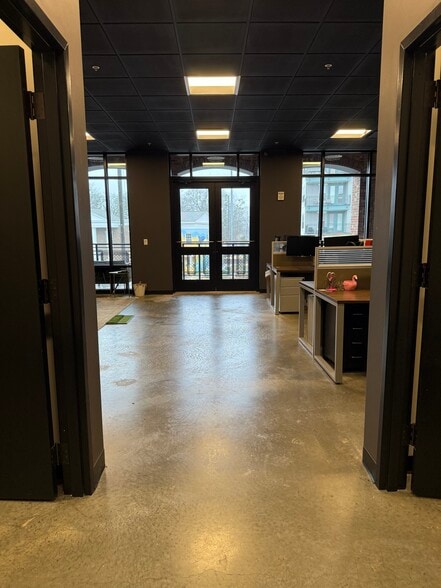 More Photos Of 5009 W Broad St, Sugar Hill General Retail For Lease