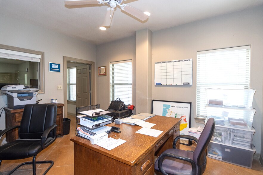 More Photos Of 2520 W Highway 290, Dripping Springs Light Manufacturing For Sale