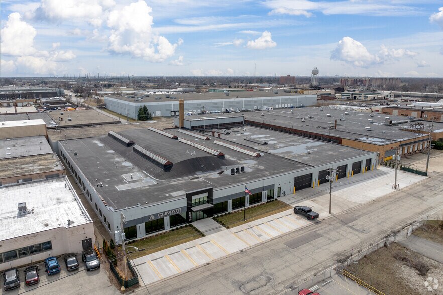 More Photos Of 9233 King Ave, Franklin Park Manufacturing For Lease