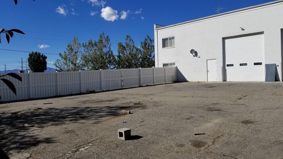 More Photos Of 12541 Minuteman Dr, Draper Auto Repair For Sale