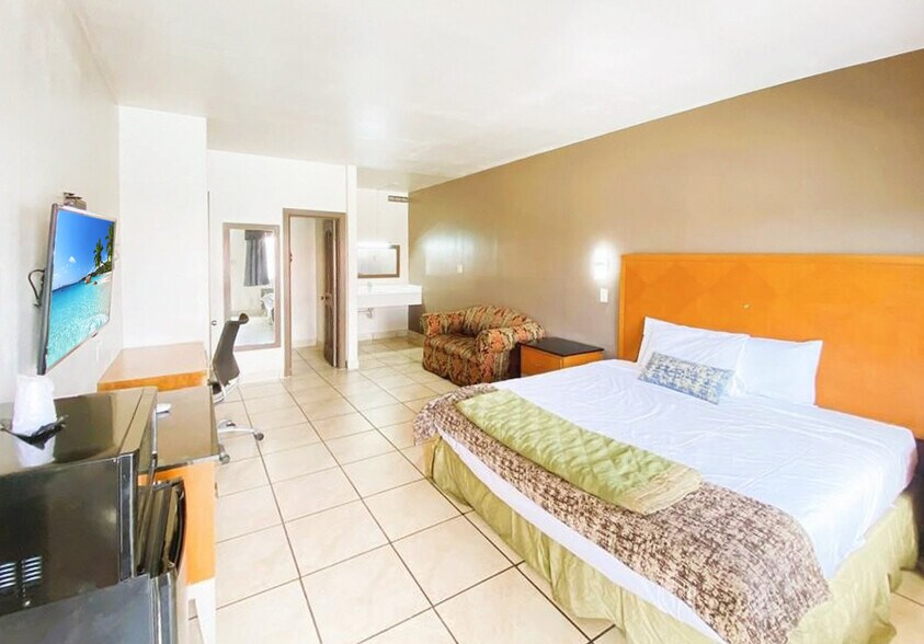 More Photos Of 1411 TX-100, Laguna Vista Hotel For Sale