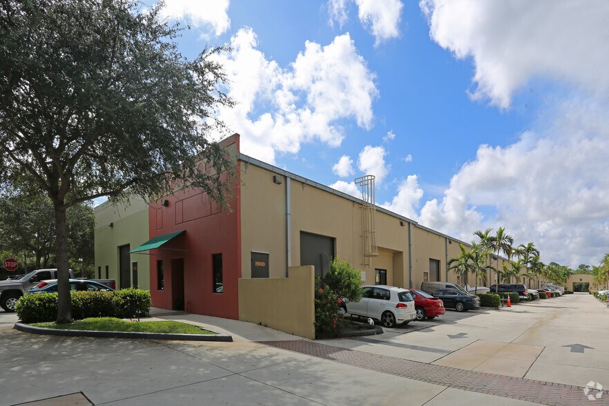 More Photos Of 2875 Jupiter Park Dr, Jupiter Light Manufacturing For Lease