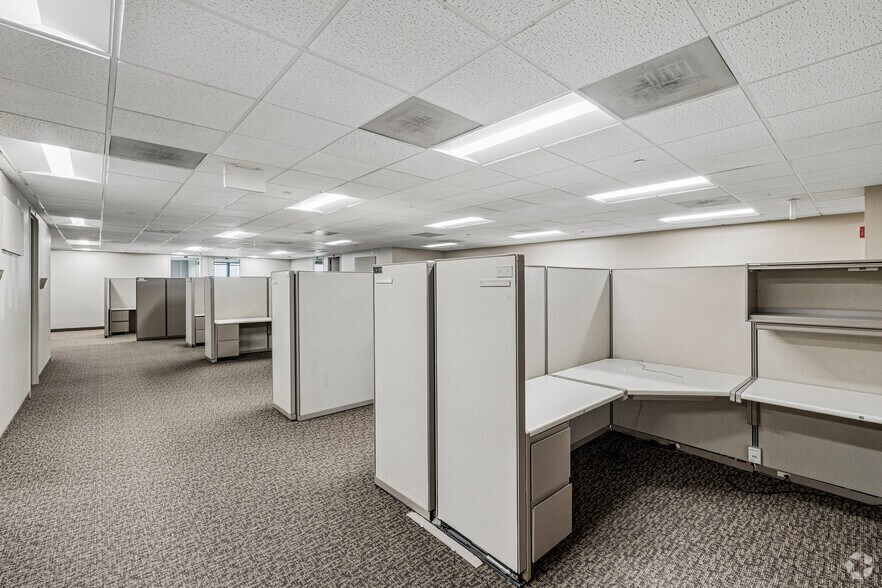More Photos Of 7701 Greenbelt Rd, Greenbelt Office For Sale