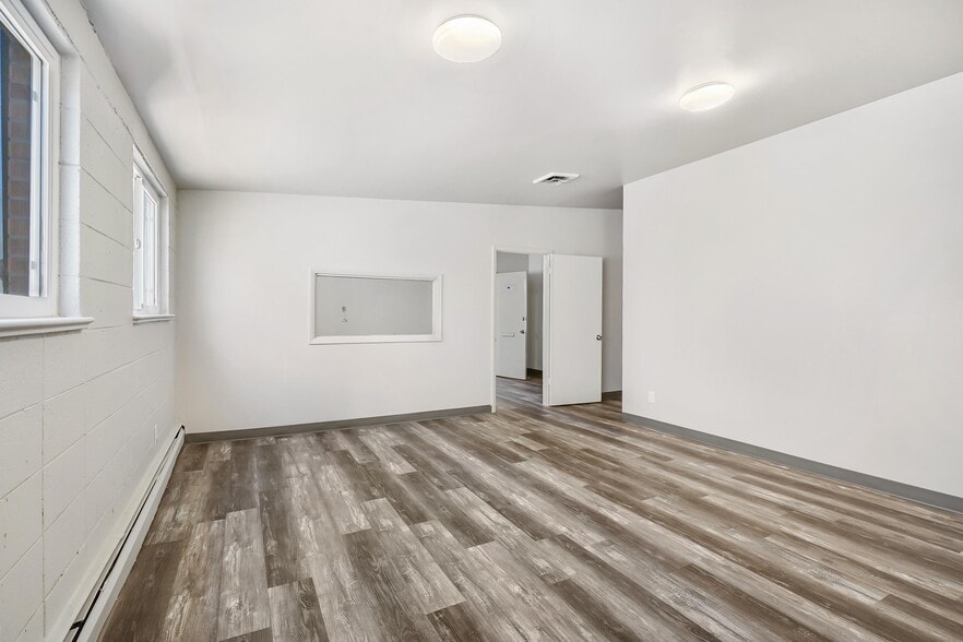 More Photos Of 8646 W Colfax Ave, Lakewood Freestanding For Lease