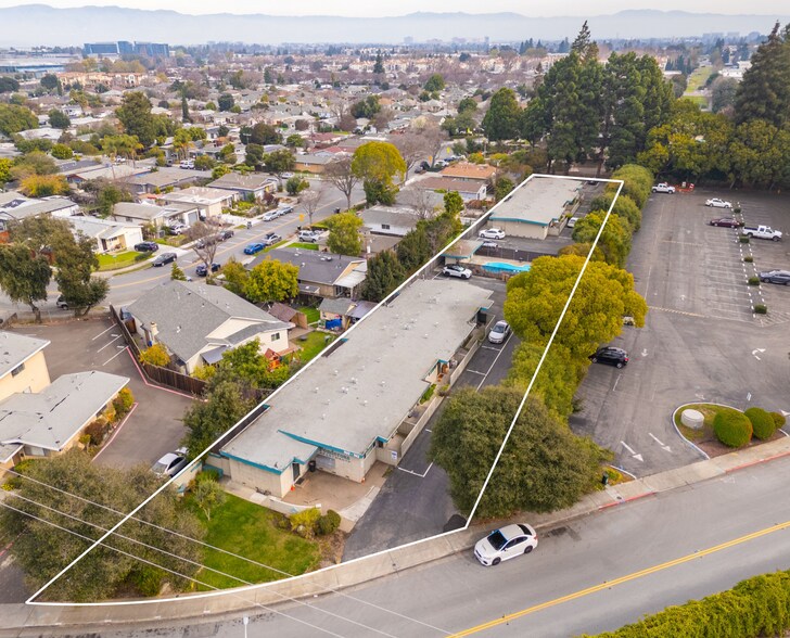 Primary Photo Of 960-962 W Weddell Dr, Sunnyvale Apartments For Sale