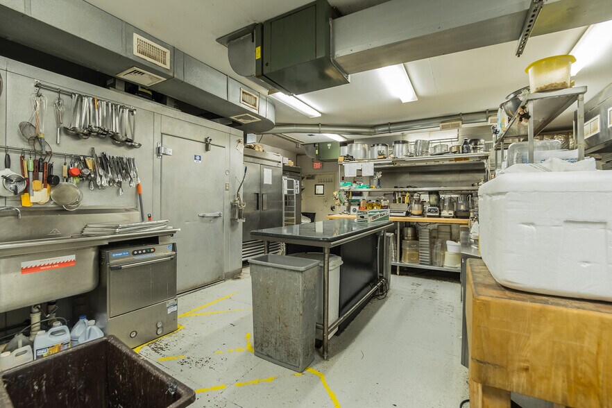 More Photos Of 17 N Main St, Cranbury Restaurant For Sale