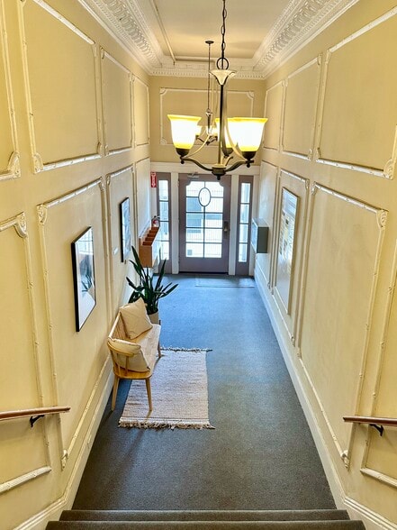 More Photos Of 1943 Divisadero St, San Francisco Storefront Retail Office For Sale