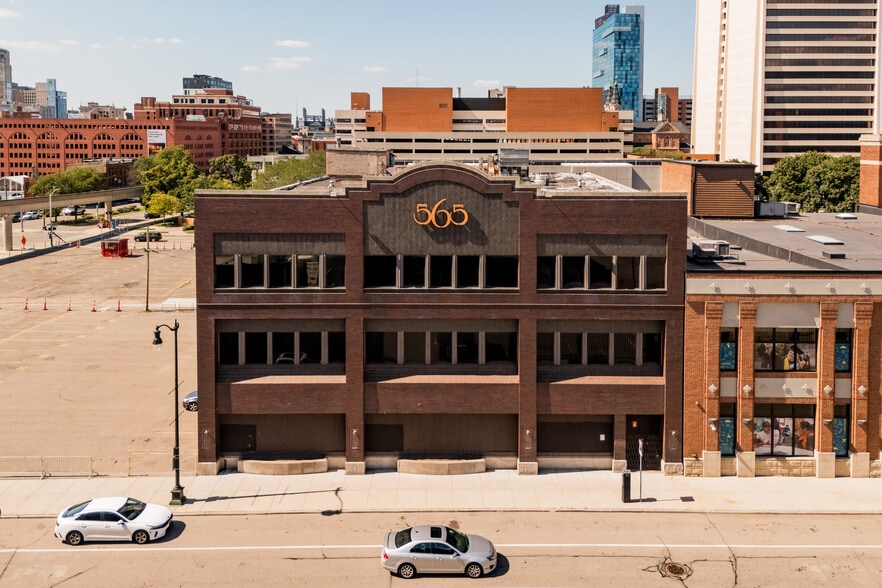 Primary Photo Of 550-565 E Larned St, Detroit Office Residential For Sale