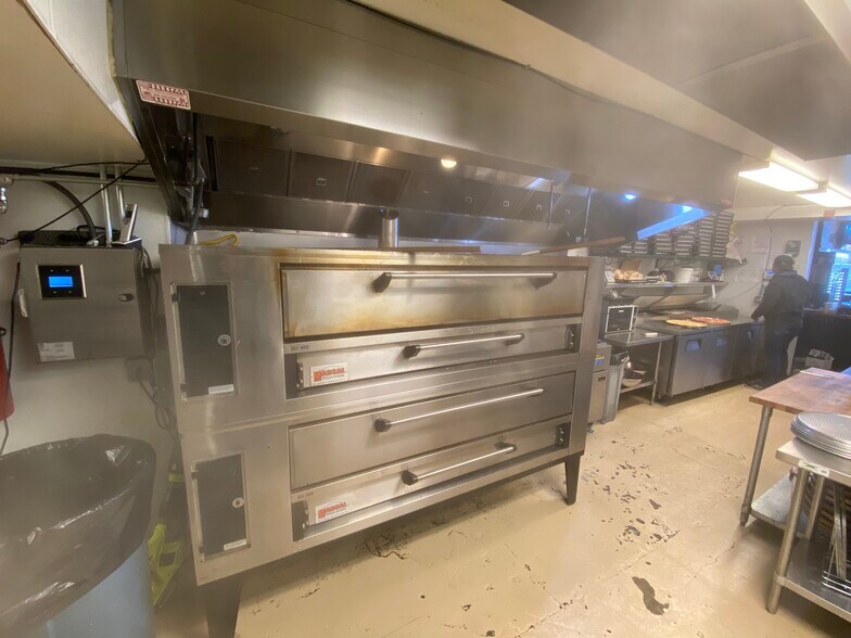 More Photos Of 104 E Route 66, Flagstaff Restaurant For Sale