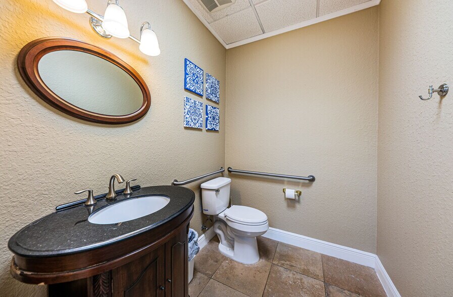 More Photos Of 3023 Eastland Blvd, Clearwater Office For Sale