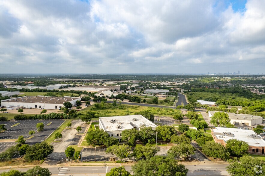 More Photos Of 8314 Cross Park Dr, Austin Office For Lease