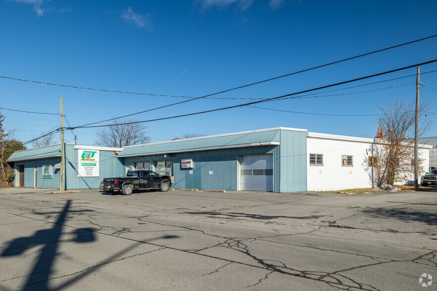 Primary Photo Of 1419-1427 Michael St, Ottawa Service For Lease