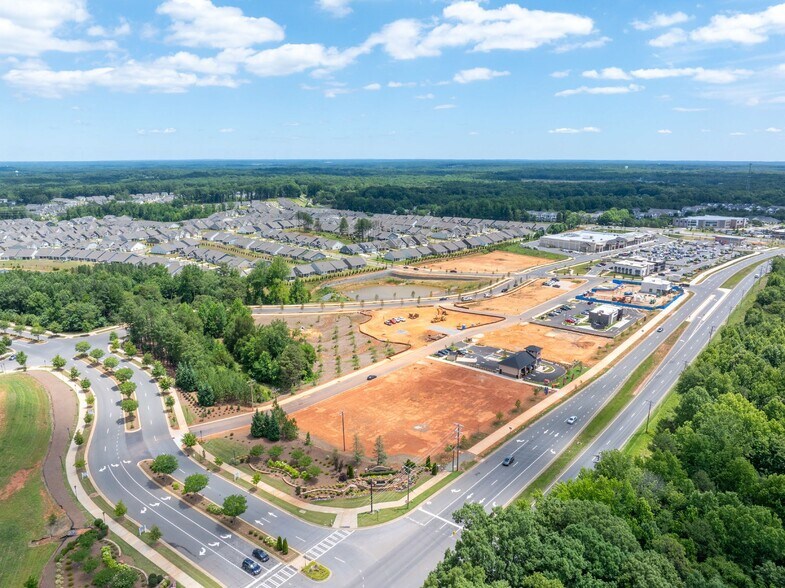 More Photos Of 12723 Albemarle Rd, Charlotte General Retail For Lease