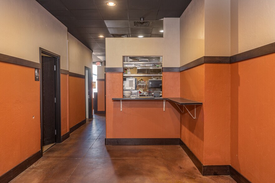 More Photos Of 216 N Main St, Oshkosh General Retail For Sale