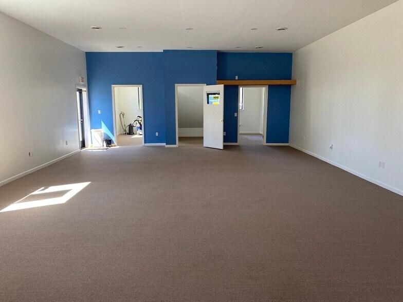 More Photos Of 306 Tyler Ave, Newport News Office Residential For Lease