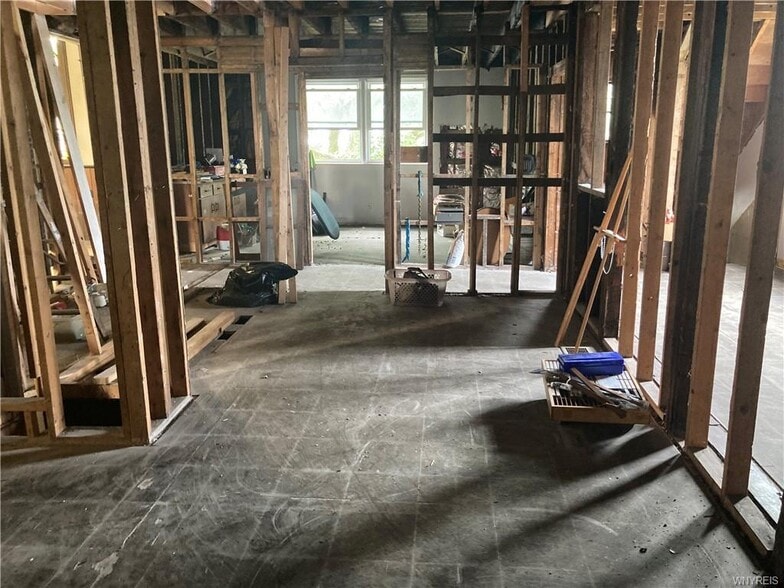 More Photos Of 116 Broad St, Tonawanda Specialty For Sale