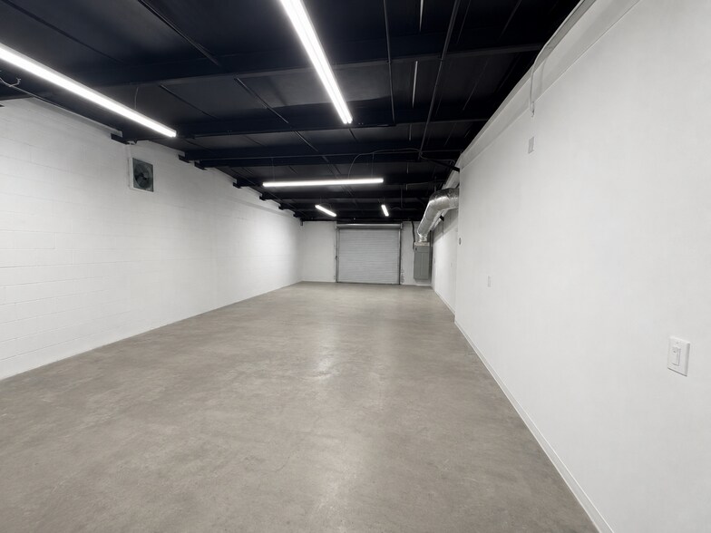 More Photos Of 5100 E Broadway Ave, Tampa Showroom For Sale
