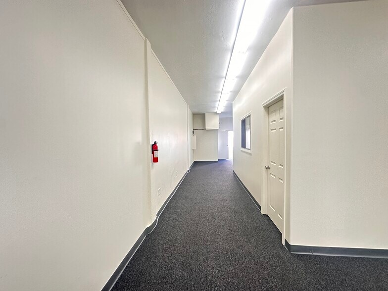 More Photos Of 17116-17122 Bellflower Blvd, Bellflower Storefront For Lease