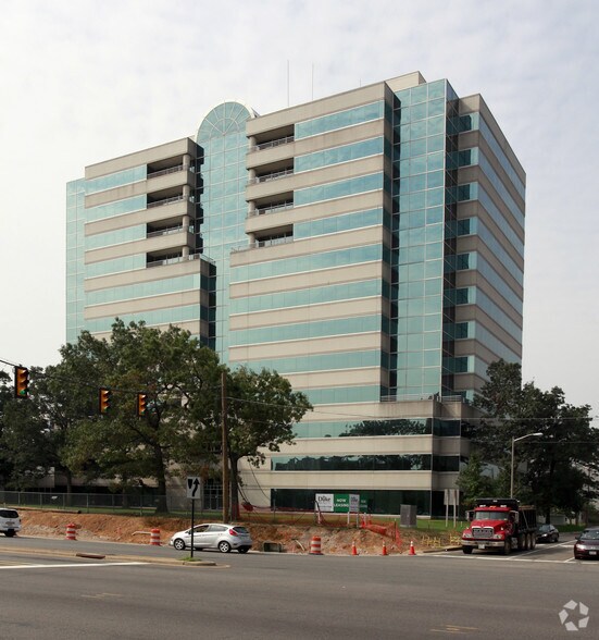 More Photos Of 4900 Seminary Rd, Alexandria Apartments For Lease