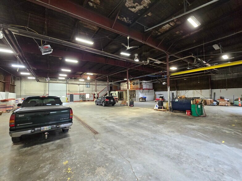 More Photos Of 8342 Airport Hwy, Holland Warehouse For Sale