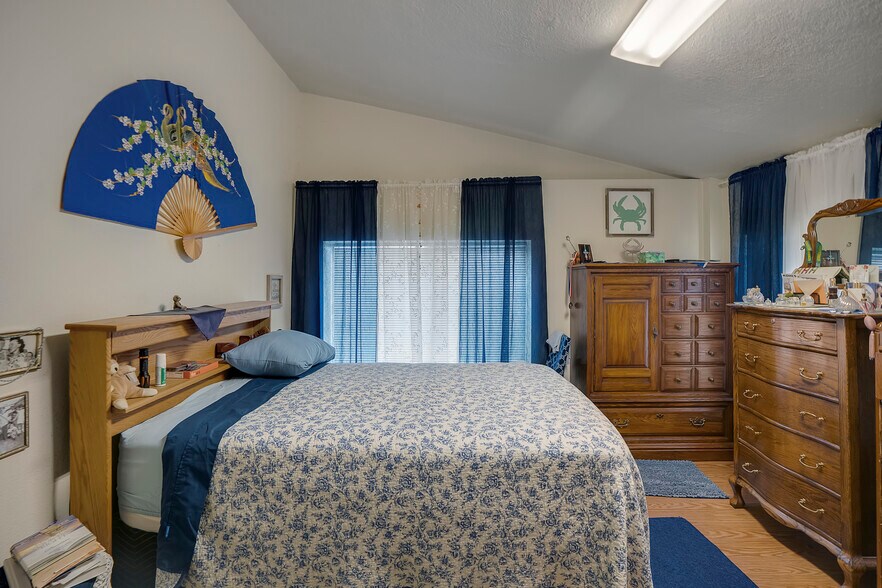 More Photos Of 1505 NW Harwood Ave, Prineville Apartments For Sale