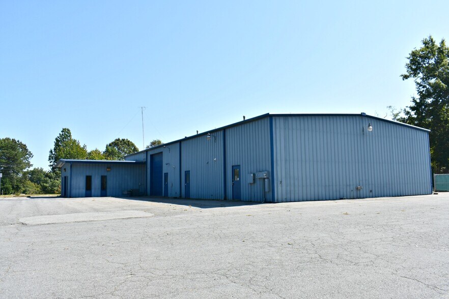 More Photos Of 11275 Edge Hill Rd, Newburg Service For Sale