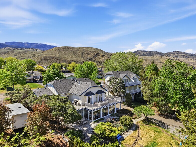 Primary Photo Of 7001 Savona Access Rd, Thompson-Nicola Hotel For Sale