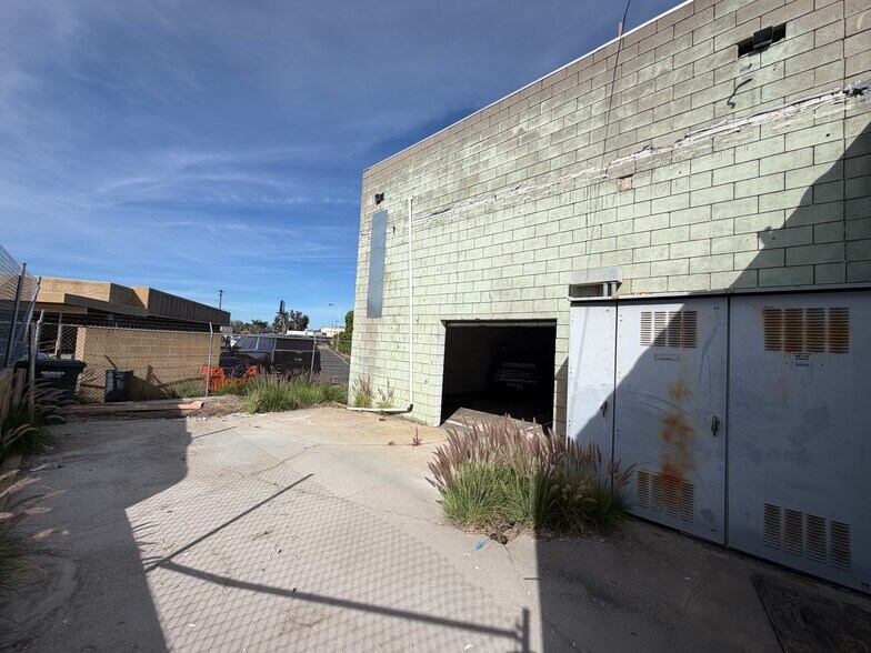 More Photos Of 1315 Broadway, El Cajon Freestanding For Sale