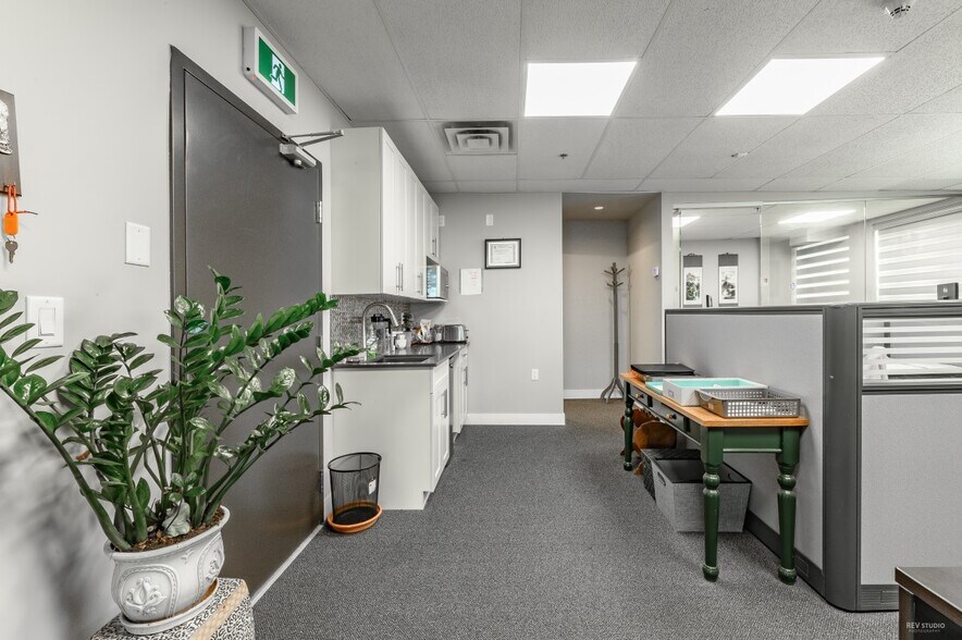 More Photos Of 10013 River Rd, Richmond Office For Sale