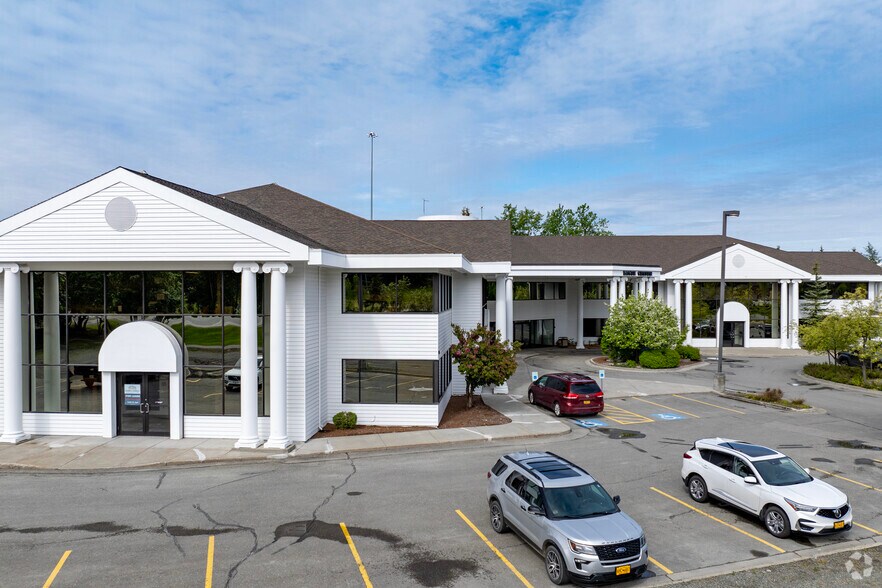 More Photos Of 10928 Eagle River Rd, Eagle River Office For Lease