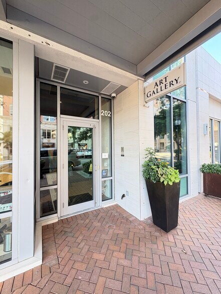 More Photos Of 1301 Main St, Sarasota Apartments For Sale