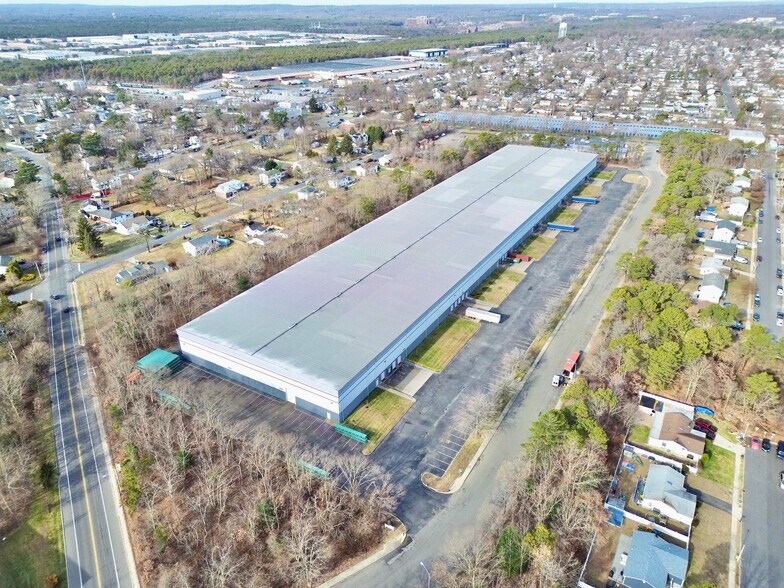 More Photos Of 145 Candlewood Rd, Bay Shore Warehouse For Lease