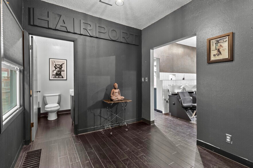 More Photos Of 5130 N Lombard St, Portland Freestanding For Sale