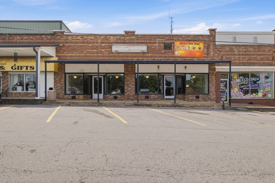 Primary Photo Of 1029 Park St, Westmoreland Storefront Retail Office For Sale