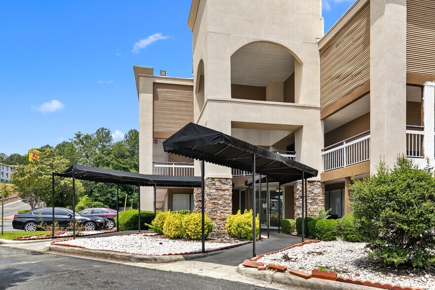 More Photos Of 155 Vulcan Rd, Birmingham Hotel For Sale