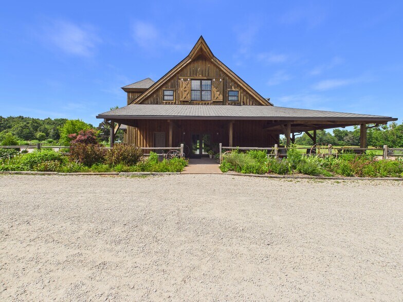 More Photos Of 18444 N 1600th St, Chrisman Lodge Meeting Hall For Sale