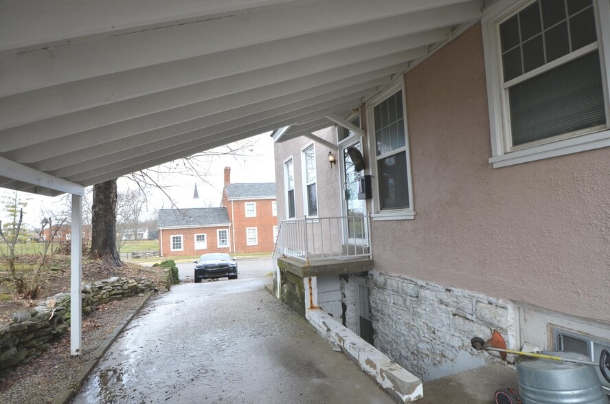 More Photos Of 202 S College St, Harrodsburg Hospitality For Sale