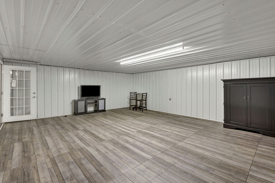 More Photos Of 7754 S State Route 73, Wilmington Flex For Sale