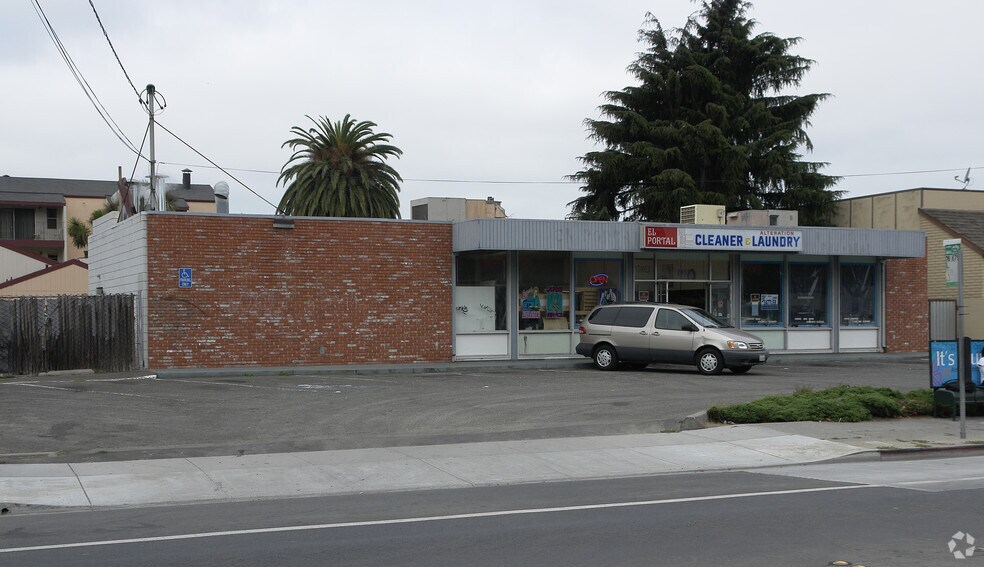 More Photos Of 2655 Church Ln, San Pablo Freestanding For Sale