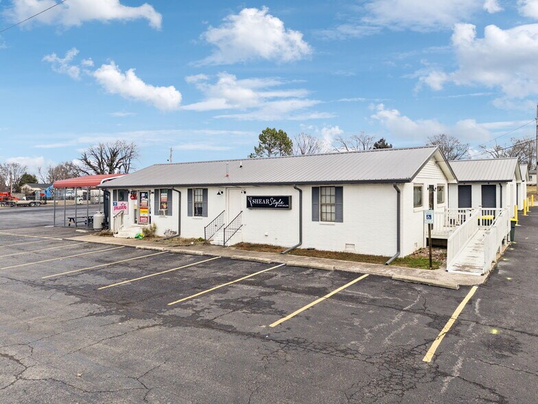 More Photos Of 461 N Broadway, Portland Freestanding For Sale