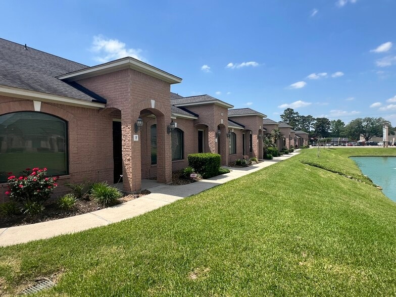 More Photos Of 5501-5529 Louetta Rd, Spring Unknown For Lease