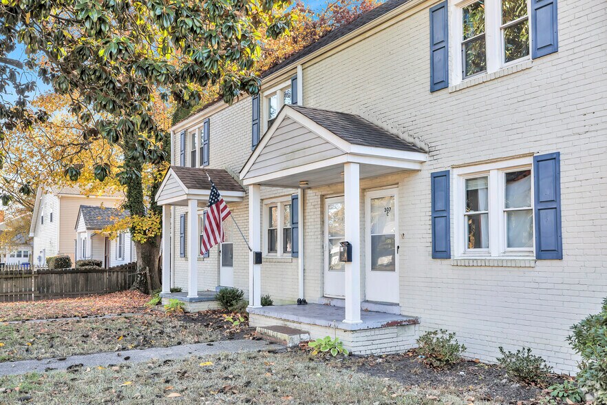 More Photos Of 307 W Little Creek Rd, Norfolk Apartments For Sale