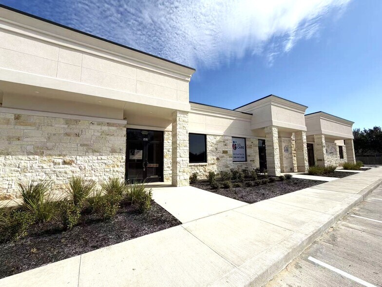 More Photos Of 28111 S Firethorne Rd, Katy Medical For Lease
