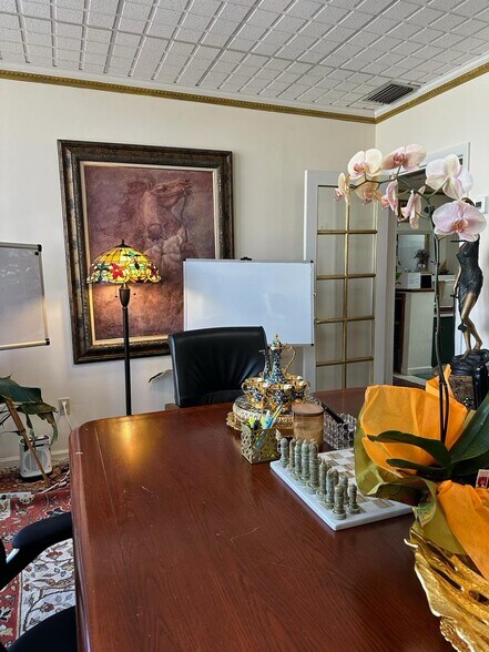 More Photos Of 420 S Dixie Hwy, Coral Gables Loft Creative Space For Sale