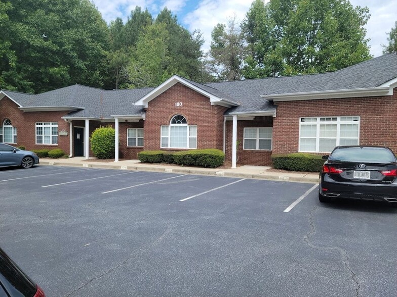 More Photos Of 1007 Weatherstone Pky, Woodstock Office For Lease