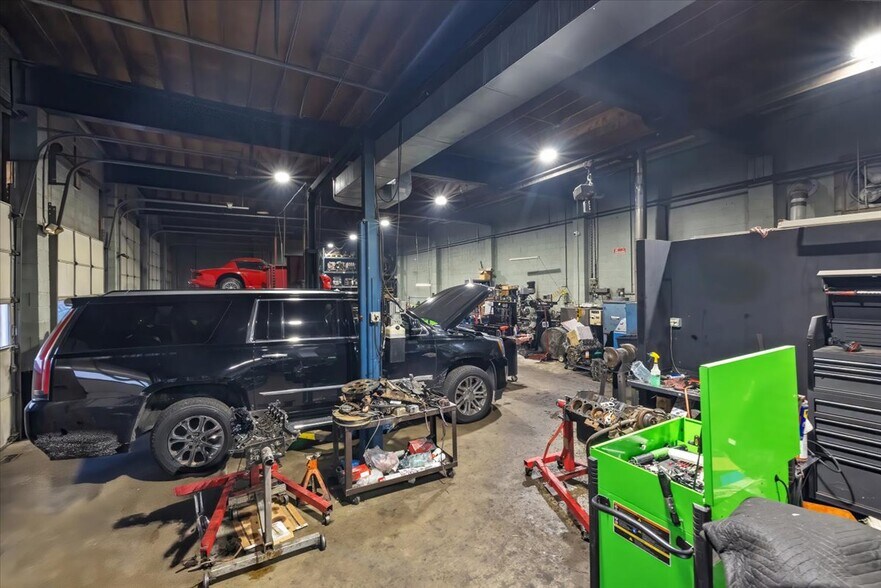 More Photos Of 263 US Highway 46, Saddle Brook Auto Repair For Sale