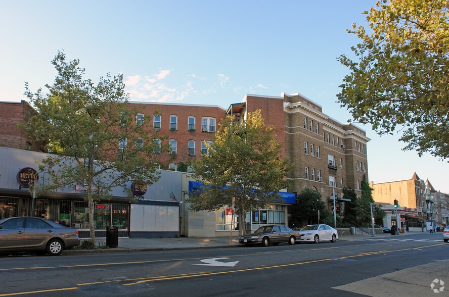 More Photos Of 1736 Columbia Rd NW, Washington Apartments For Lease