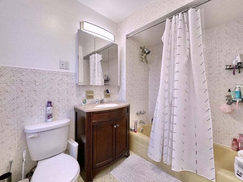 More Photos Of 227 Clinton St, Hoboken Apartments For Sale